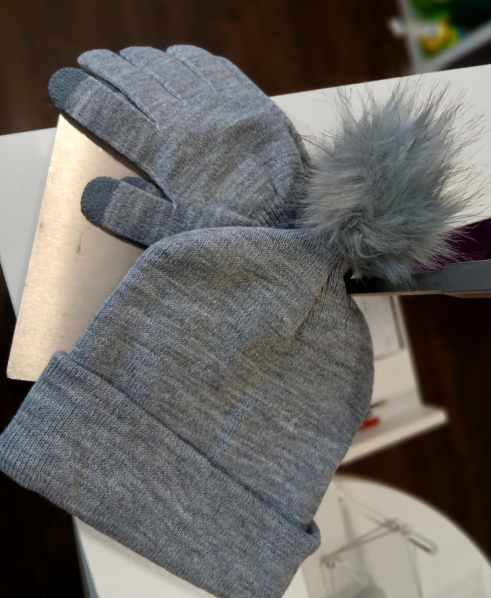 Ladies Grey Pom Pom Hat & Glove Set