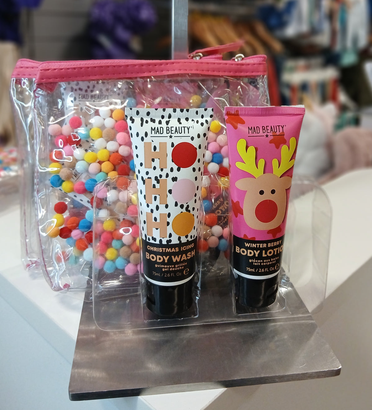 Pom Pom Wash Bag